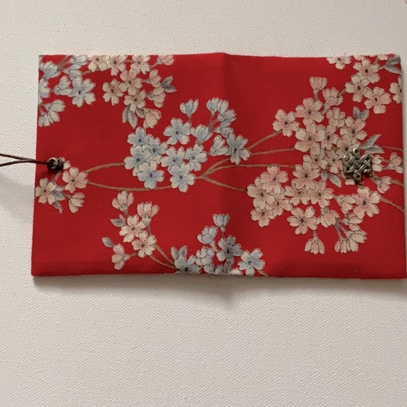 ⭐️HOST PICK 🥳 New Beautiful Cherry Blossom Tissue Pouch - Picture 7 of 7